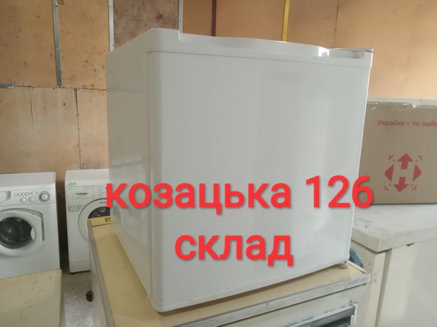Холодильник міні xvt1032
