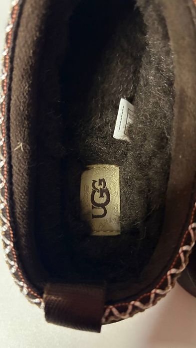 Оригінальні Ugg tasman chocolate
UGG