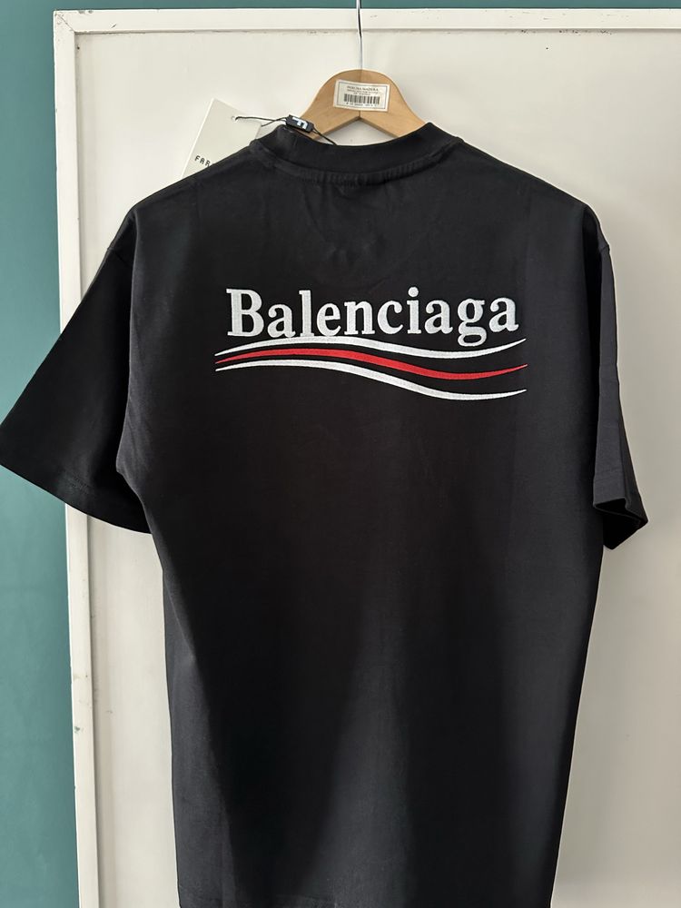 Tshirt BALENCIAGA PRETA