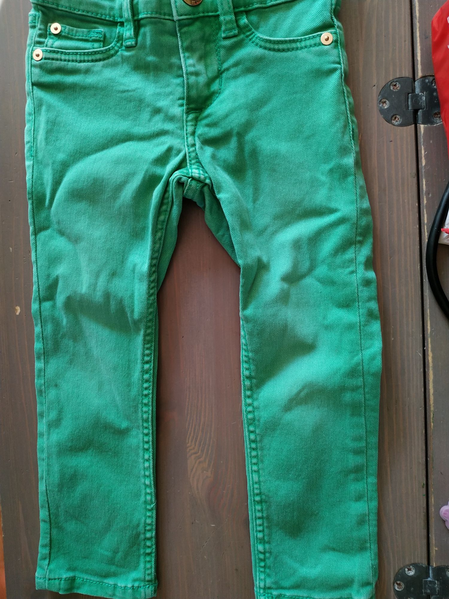 Nowe H&M 74-80-92 jeansy spodnie joggersy zielone  wygodne Szwedzkie