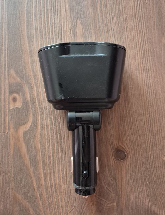 Ładowarka samochodowa