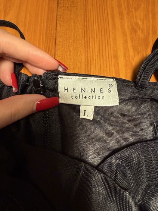 Czarna sukienka damska