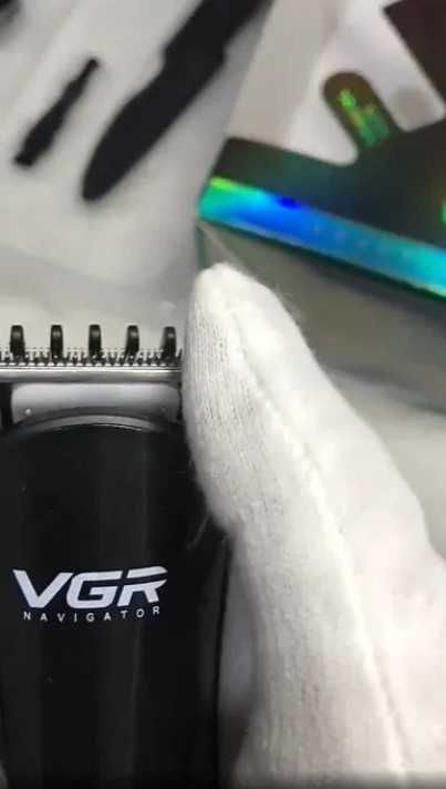 Машинка для стрижки VGR V-012 триммер для бороди електробритва тример
