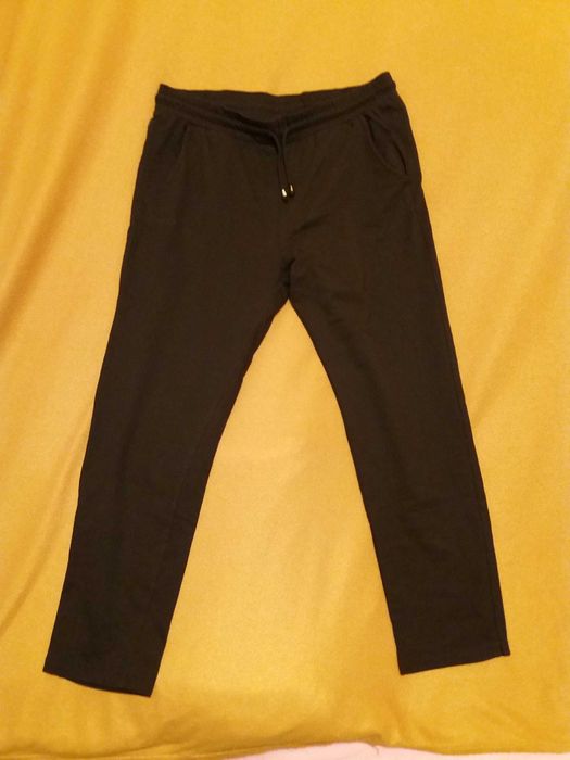 Czarne spodnie dresowe 100% bawełna 42 XL