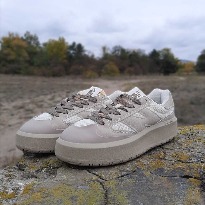 Жіночі кросівки New Balance CT302 бежеві