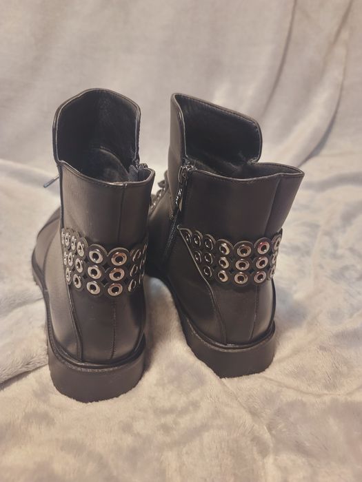 Чоботи демісезонні жіночі 40 розмір