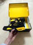 Jordan 4 Retro Thunder – Czarno-Żółte Kultowe 37 EU