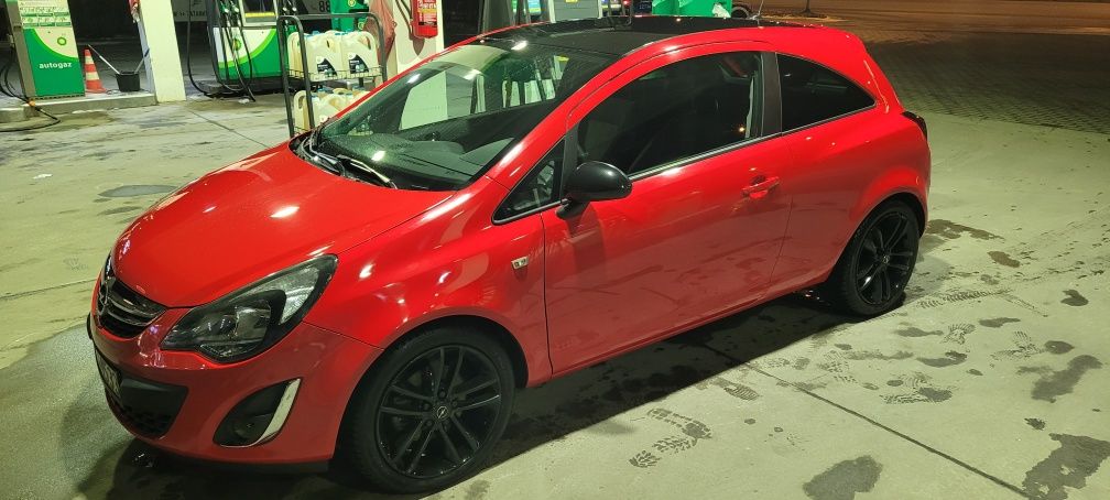 Opel Corsa D 1.4 Turbo Black Color Edition