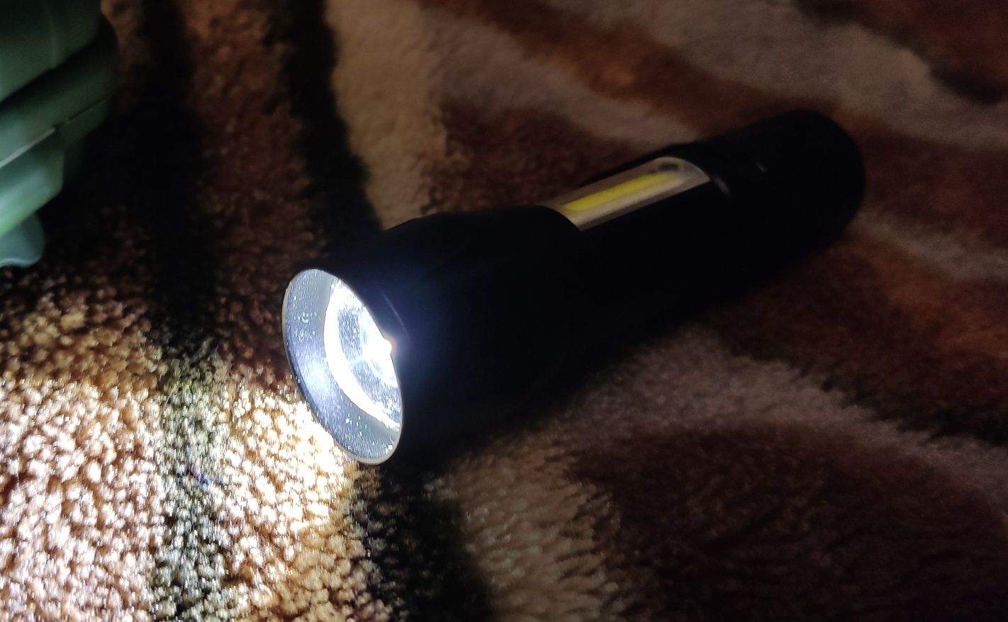 Міні фонарик на USB зарядне