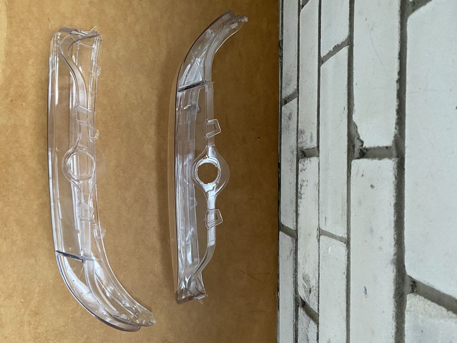 Продам стекла фар БМВ е39 рестайл. Стекла відмінної якості.