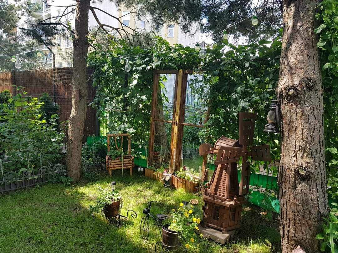 Bezpośrednio umeblowane  mieszkanie z tarasem i ogródkiem w Warszawie