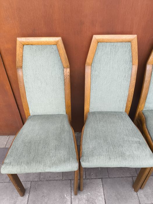 Sprzedam krzesła dębowe 6 sztuk