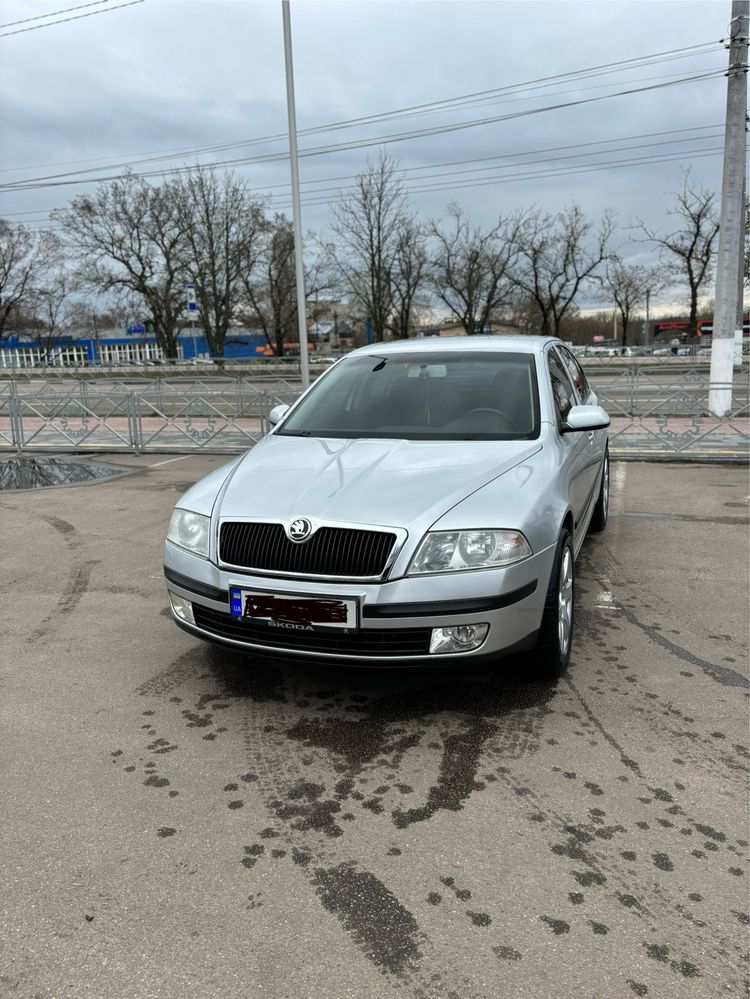 Продам машину Scoda  в гарному стані