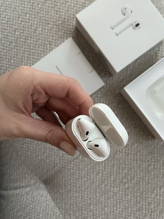 Słuchawki Airpods 2 uszkodzone