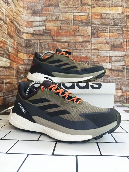 кросівки adidas gore-tex (42р.27см)