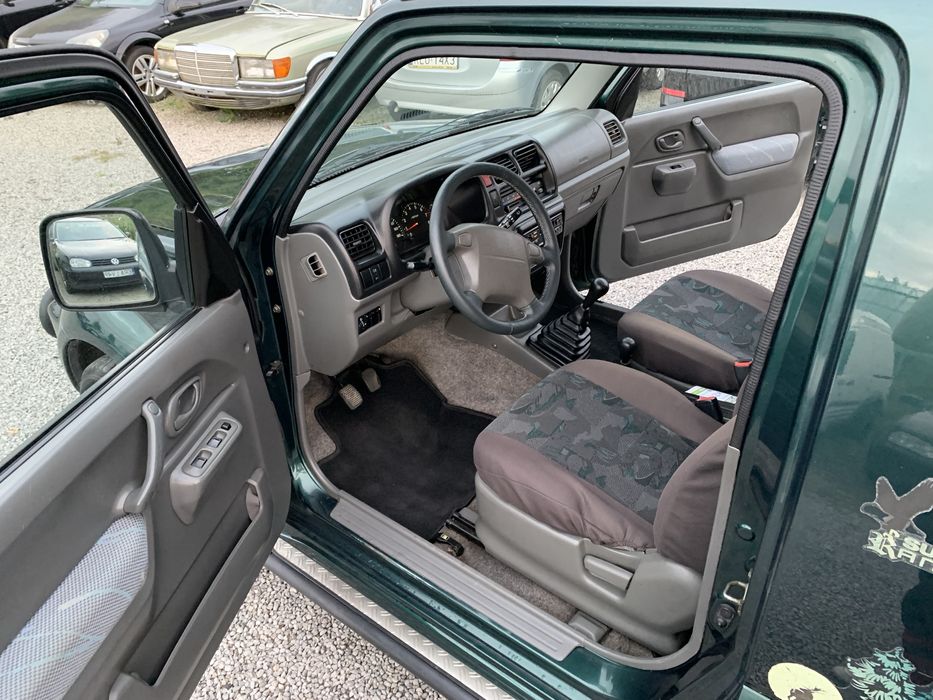 Suzuki Jimny 1.3 Benzynka - 4x4 - KLIMA - 4 OSOBOWY - HAK