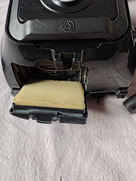 Пилосос Samsung 1600W НЕ робочий на комплектуючі