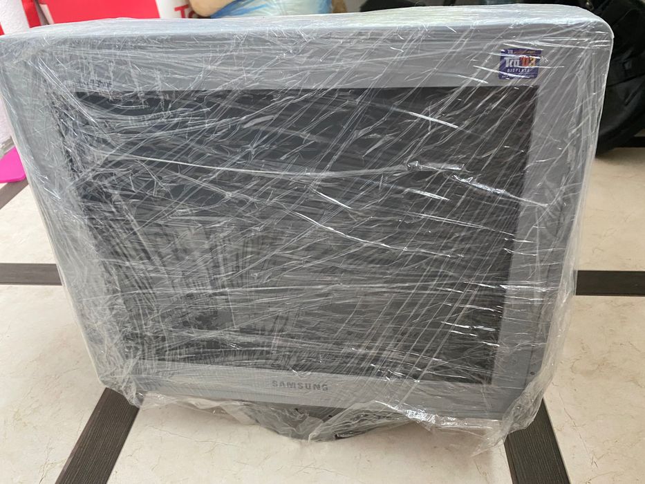 Продам манітор бу