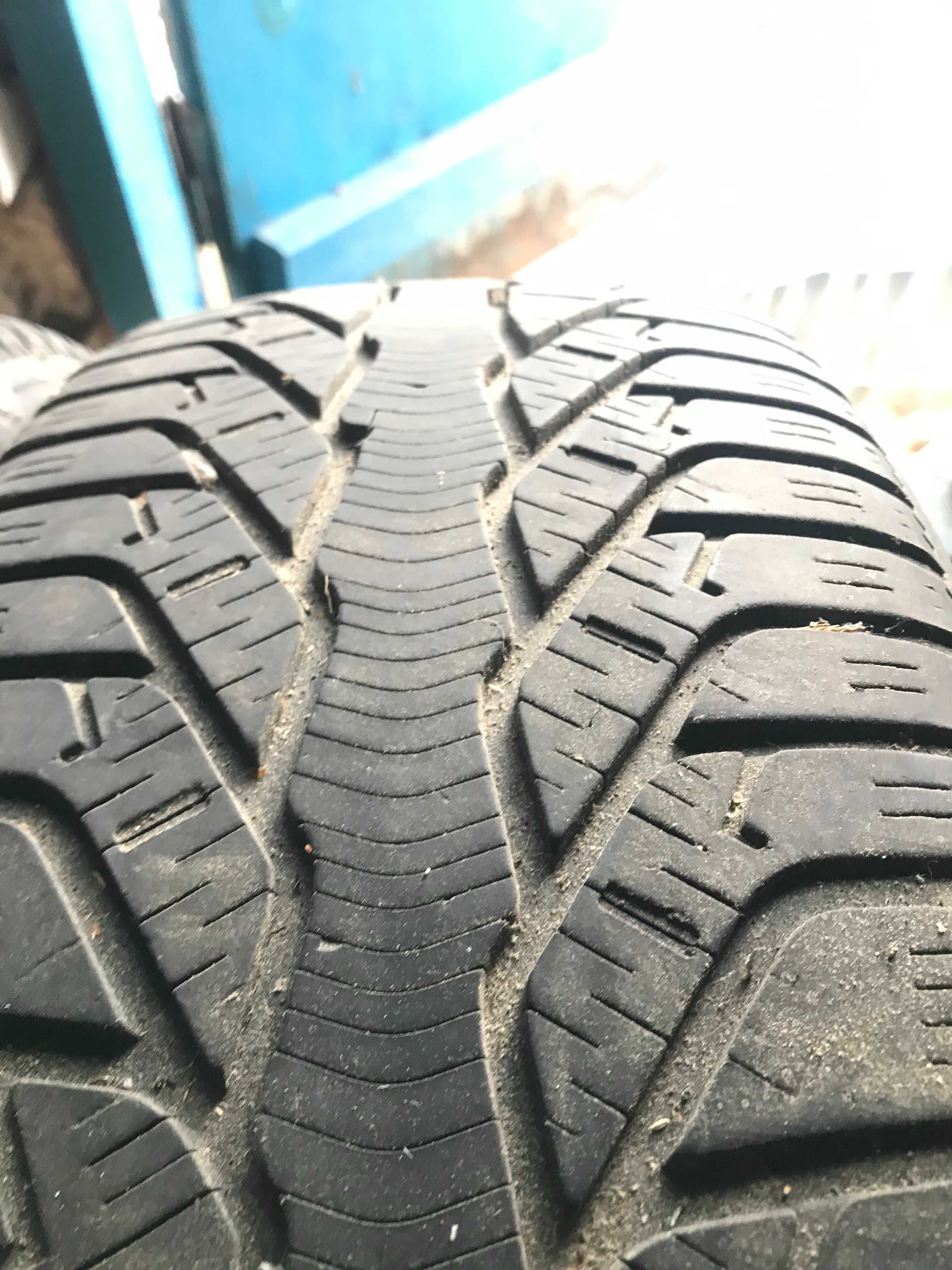 Шини Зима 7-6мм 205/55 R16 KLEBER  KrisAlp HP2 б/в