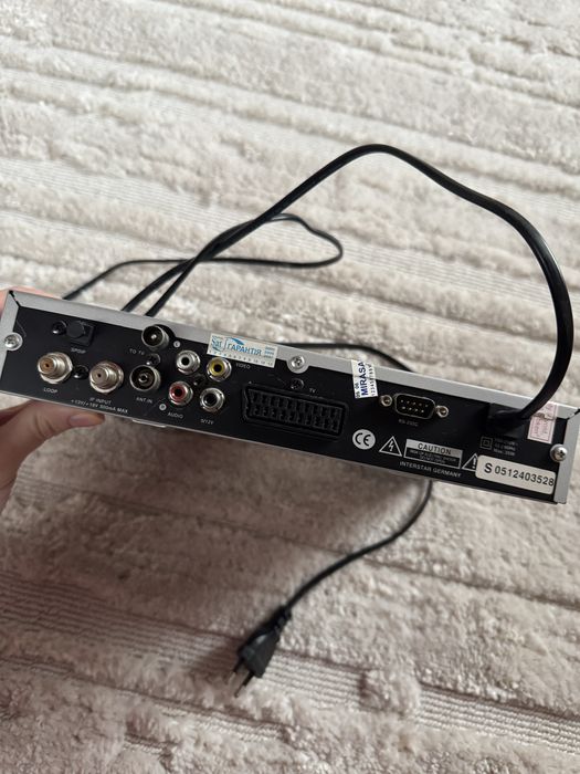 Тюнер Golden Interstar DSR 8001