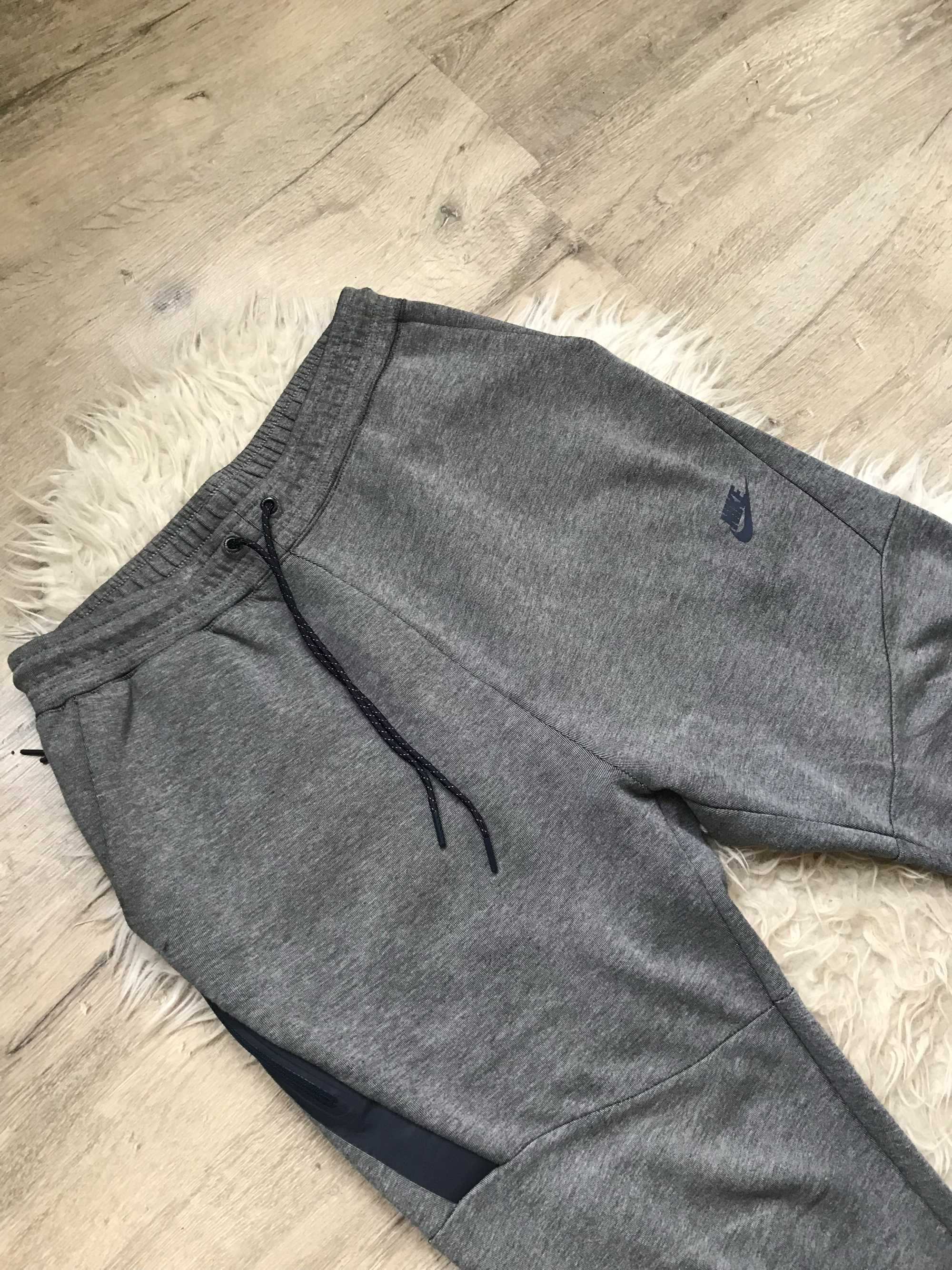 Штаны Nike Fleece Tech CROPPED Jogger (L) Original
