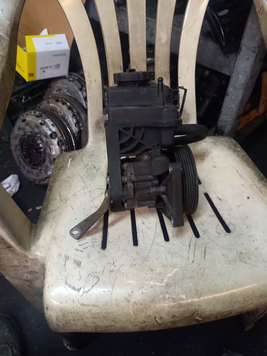 Pompa wspomagania mercedes Sprinter 2.2 cdi