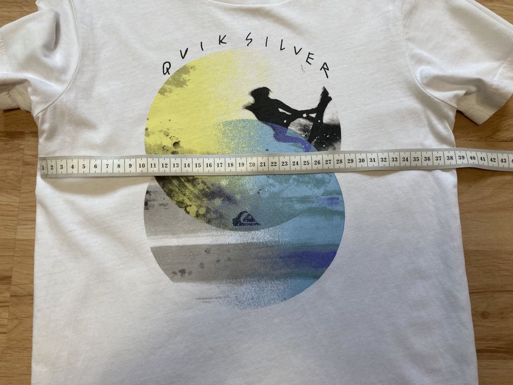 T-shirt chłopięcy biały marki Quiksilver