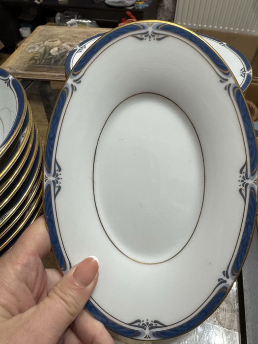 Noritake  тарілки з вишуканоі кістяноі порцеляни 580 грн шт.