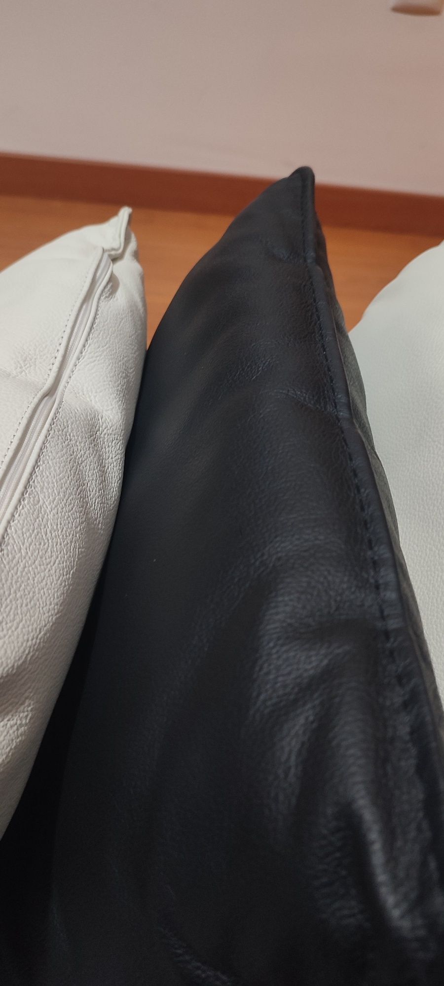 Conjunto 4 almofadas em pele/couro Verdadeira