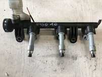 TOYOTA AYGO AB10 LISTWA WTRYSKOWA 2381400010A