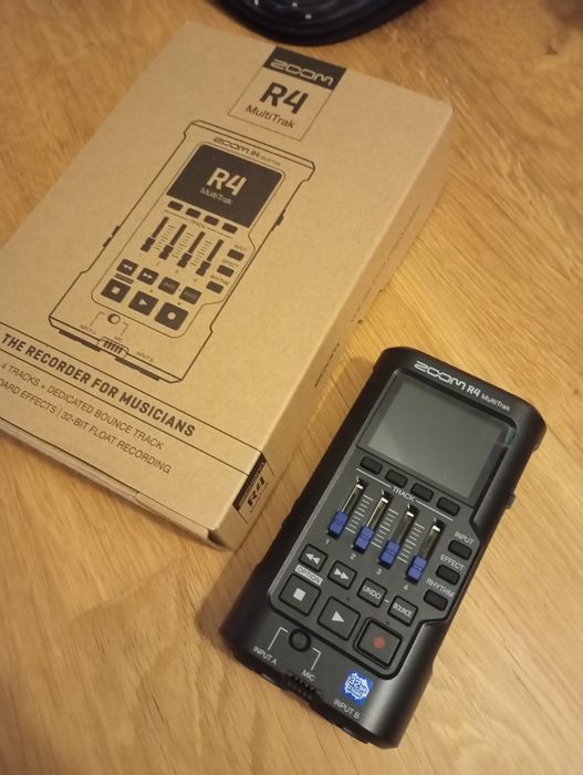 Gravador multi pistas zoom r4 multi track