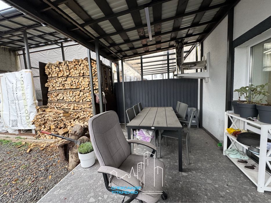 Сучасний котедж з ремонтом на МІКРОРАЙОНІ