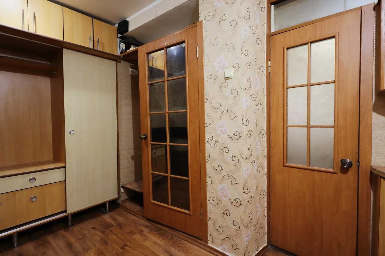Продається двокімнатна квартира з гаражем в Миколаєві