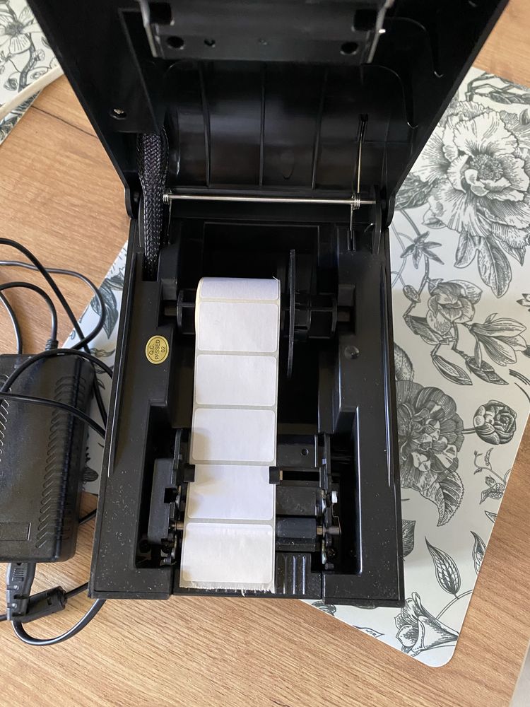 термопринтер Xprinter XP-235B.