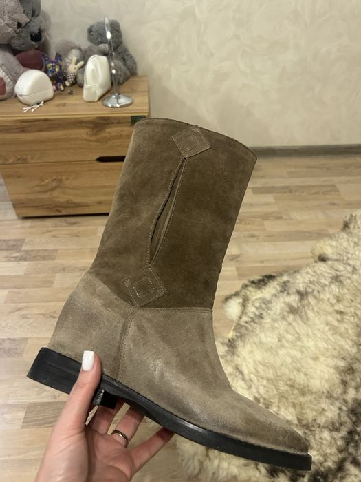 Продам сапожки жіночі L’estrosa