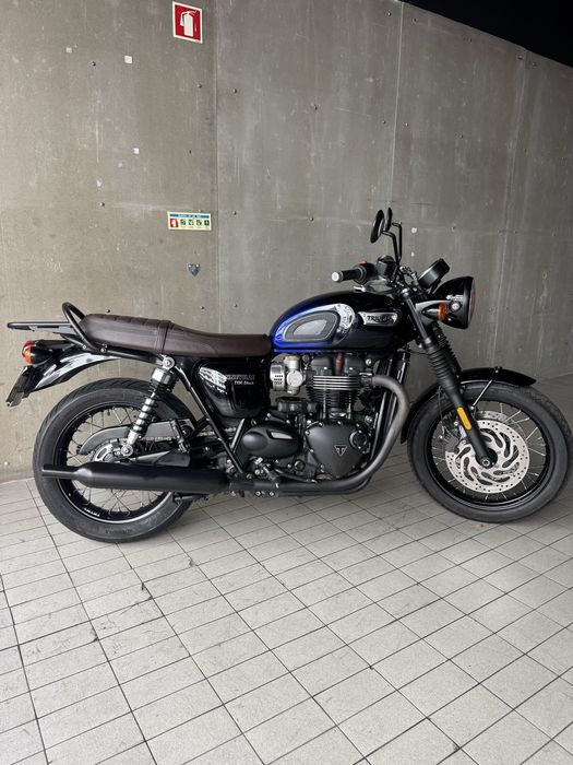 Triumph Bonneville t120 Black Edition