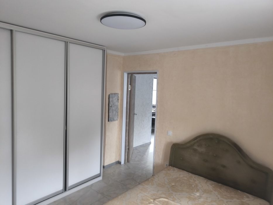 Будинок в центрі Новоселецька,50