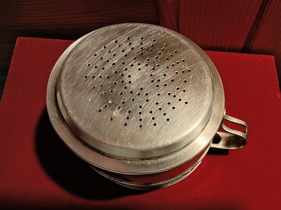 Posrebrzany zaparzacz do herbaty