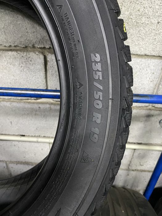 Зимові шини 235/50 R19 (103V) MICHELIN