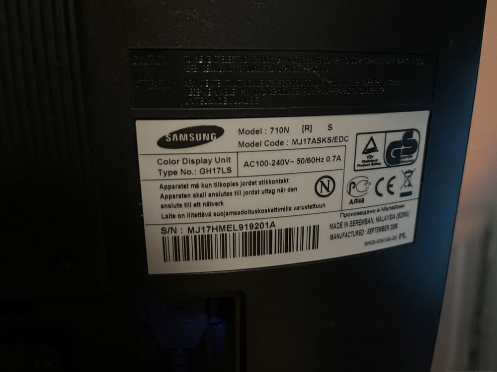 Монітор Samsung SyncMaster 710N