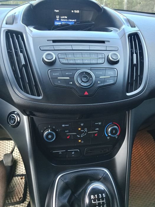 Продам автомобіль Ford Kuga 2019р.