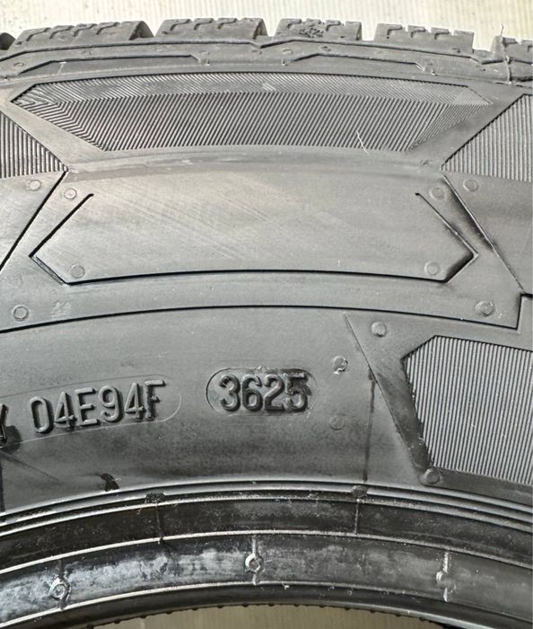 225/75r16C Continental VanContactWinter 116/114R 2025