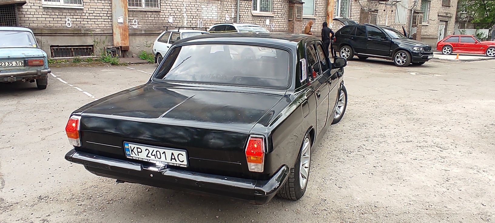 Срочно продам Волгу - BMW
