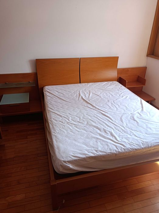 Cama de casal com colchão