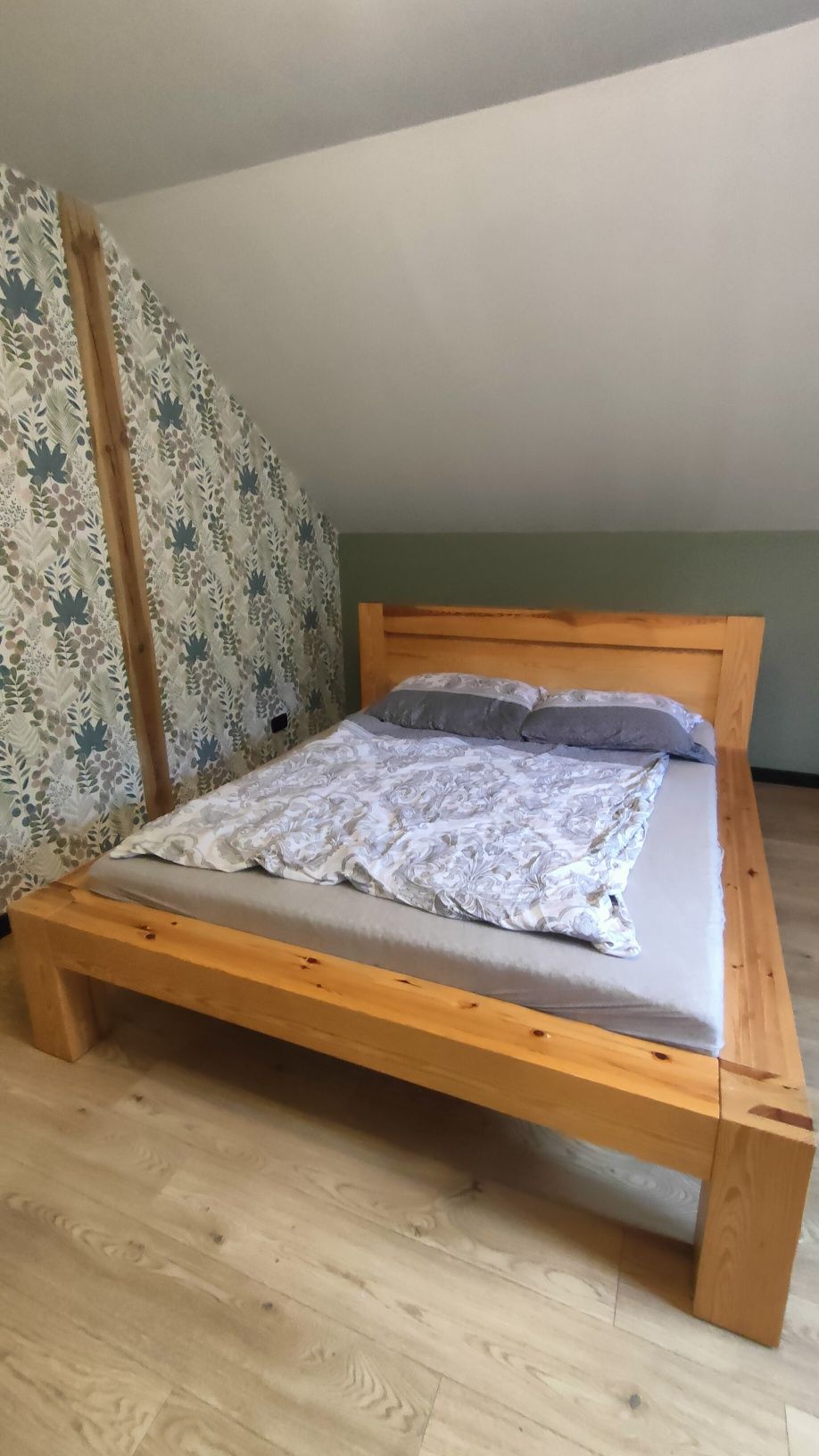 Łóżko sosnowe z bali grube solidne 160x200