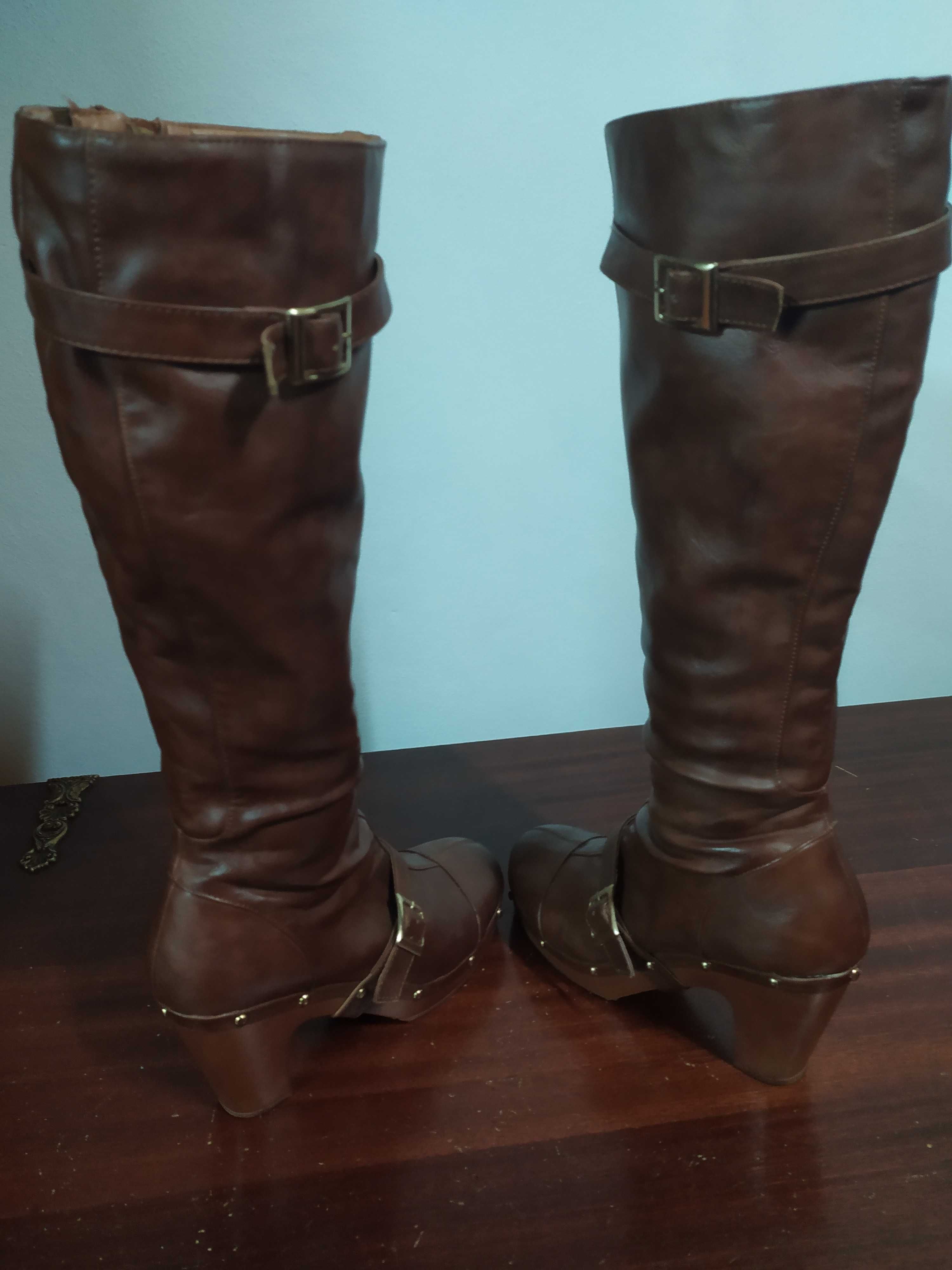 Botas couro senhora número 39