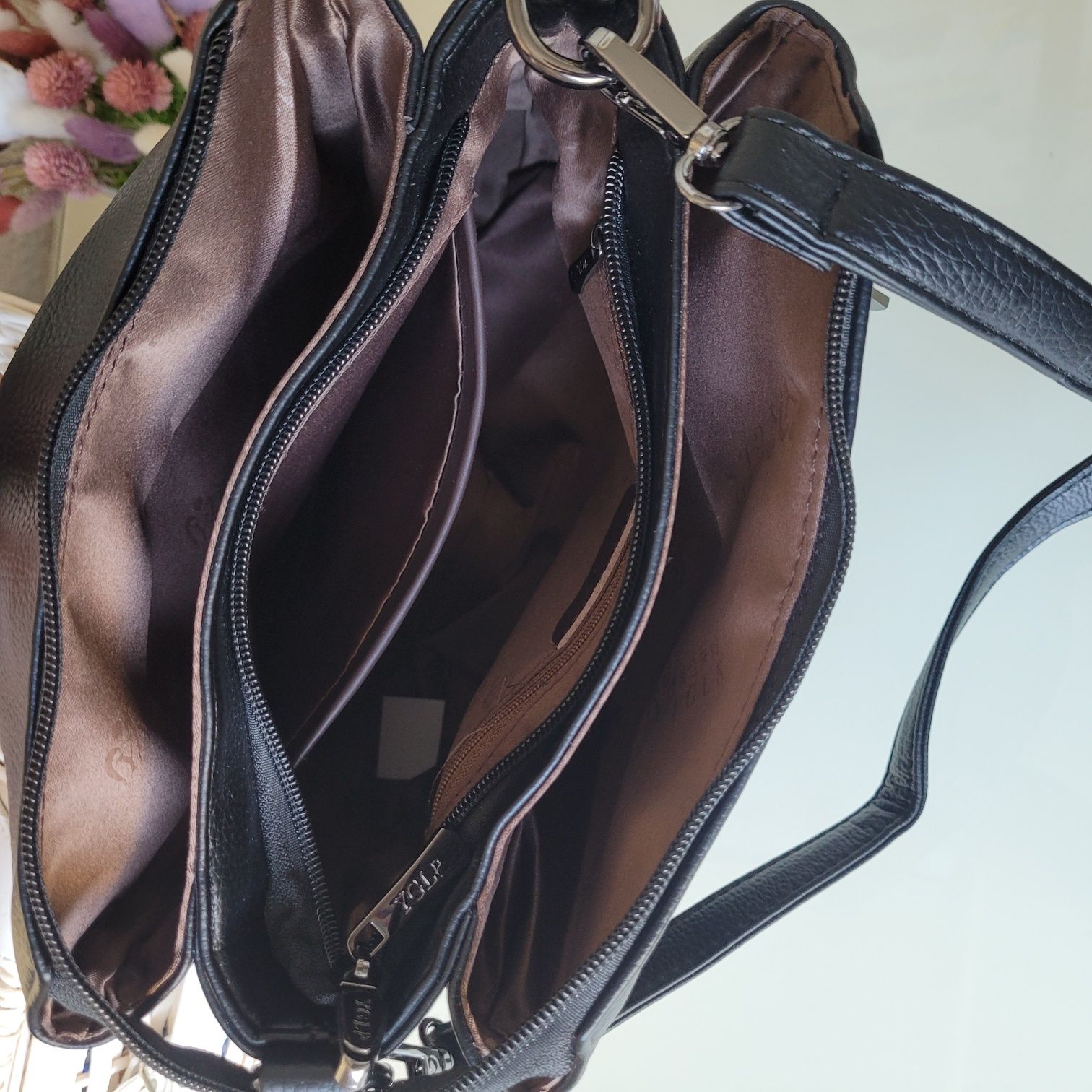 Женская мягкая сумка кроссбоди через плече на три отделения