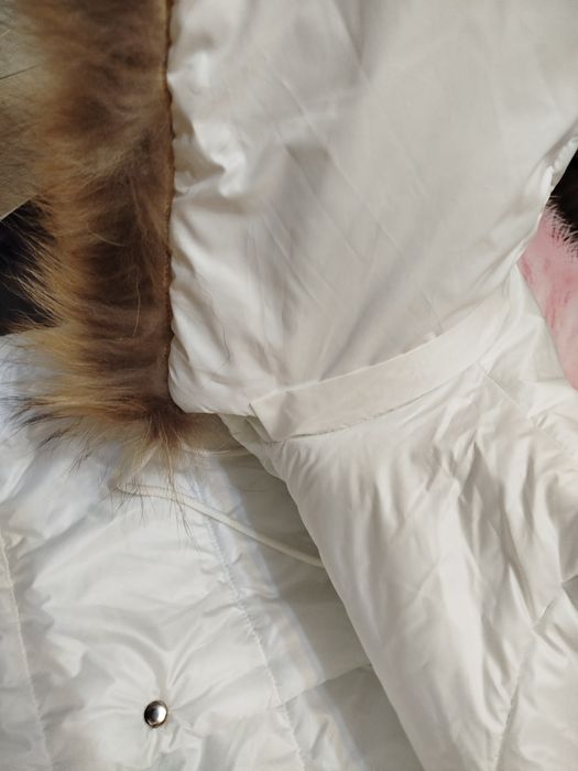 Куртка жіноча Пальто з хутром єнота Подовжена біла куртка єврозима