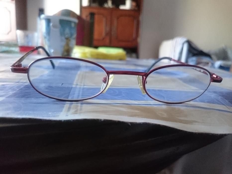 armaçao de oculos original benneton