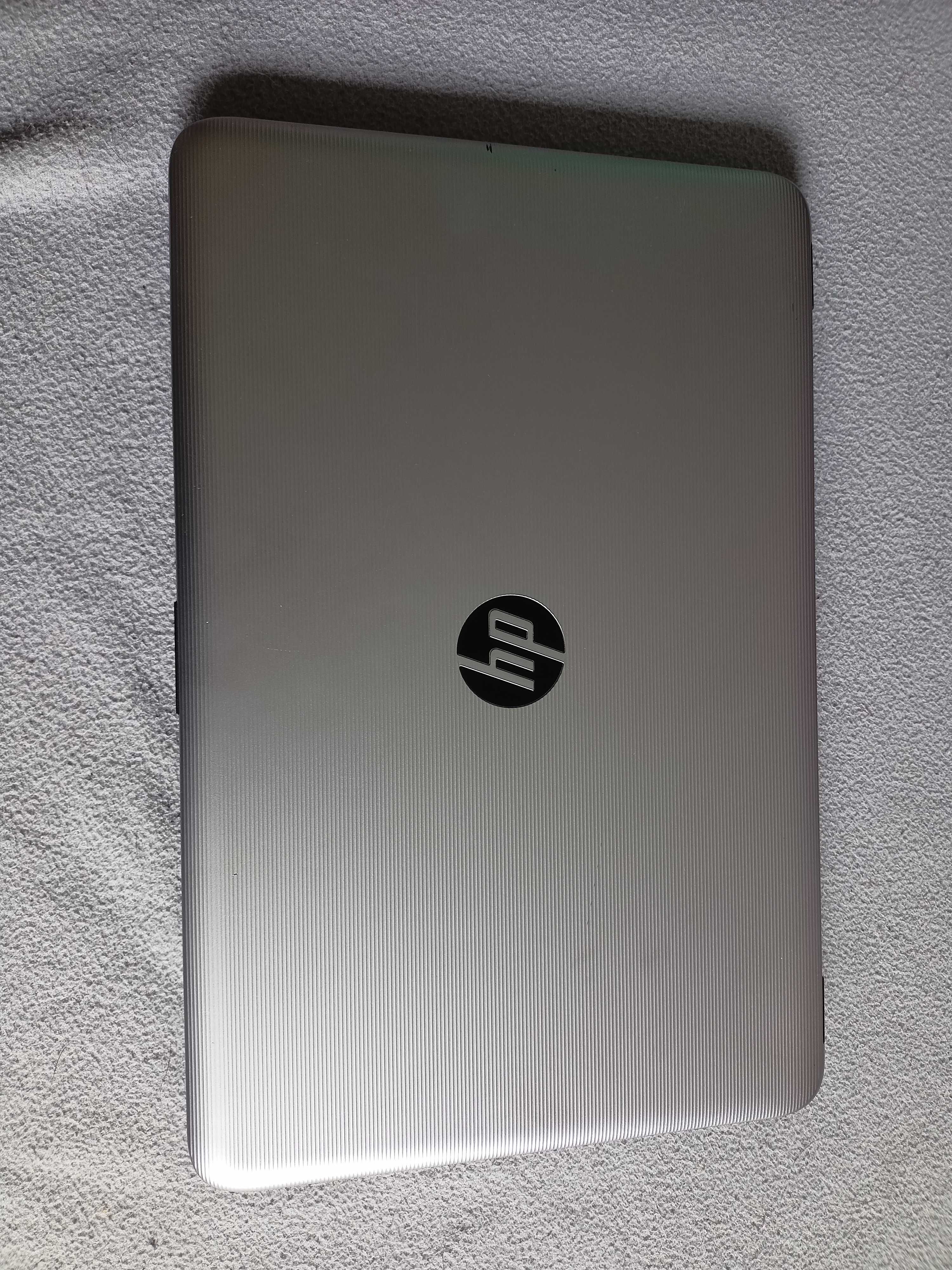 Laptop HP 255 G5 4GB / 1TB bez baterii